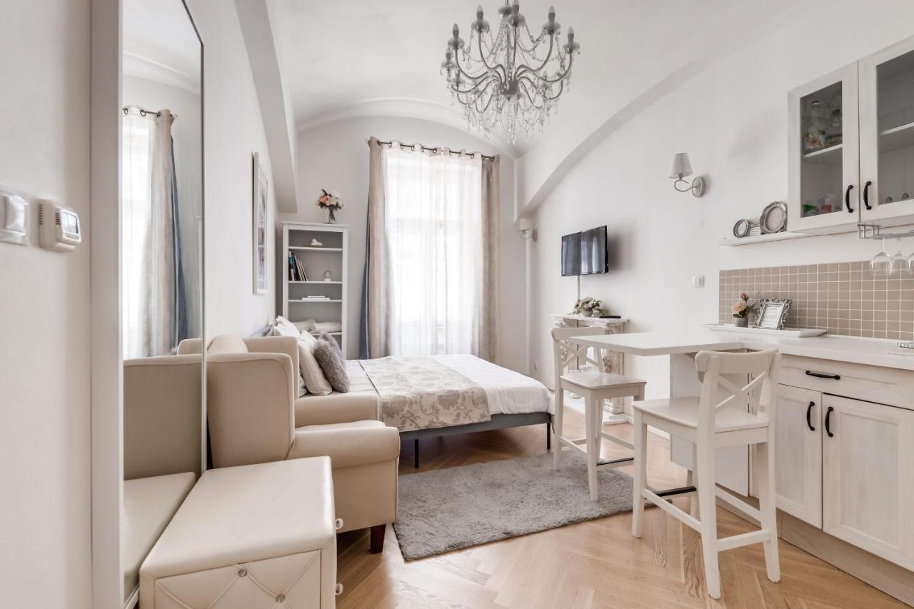 Apartments With The Lions Prague Luaran gambar