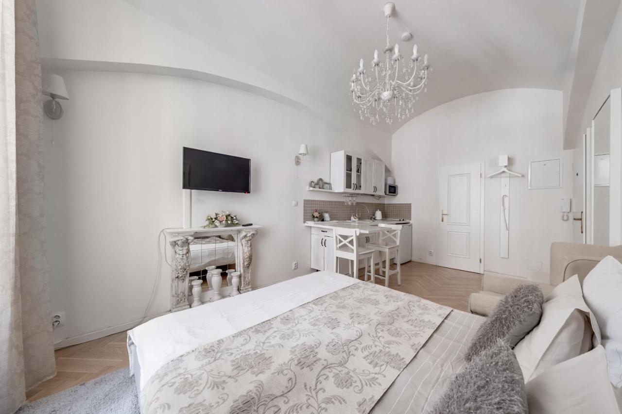 Apartments With The Lions Prague Luaran gambar