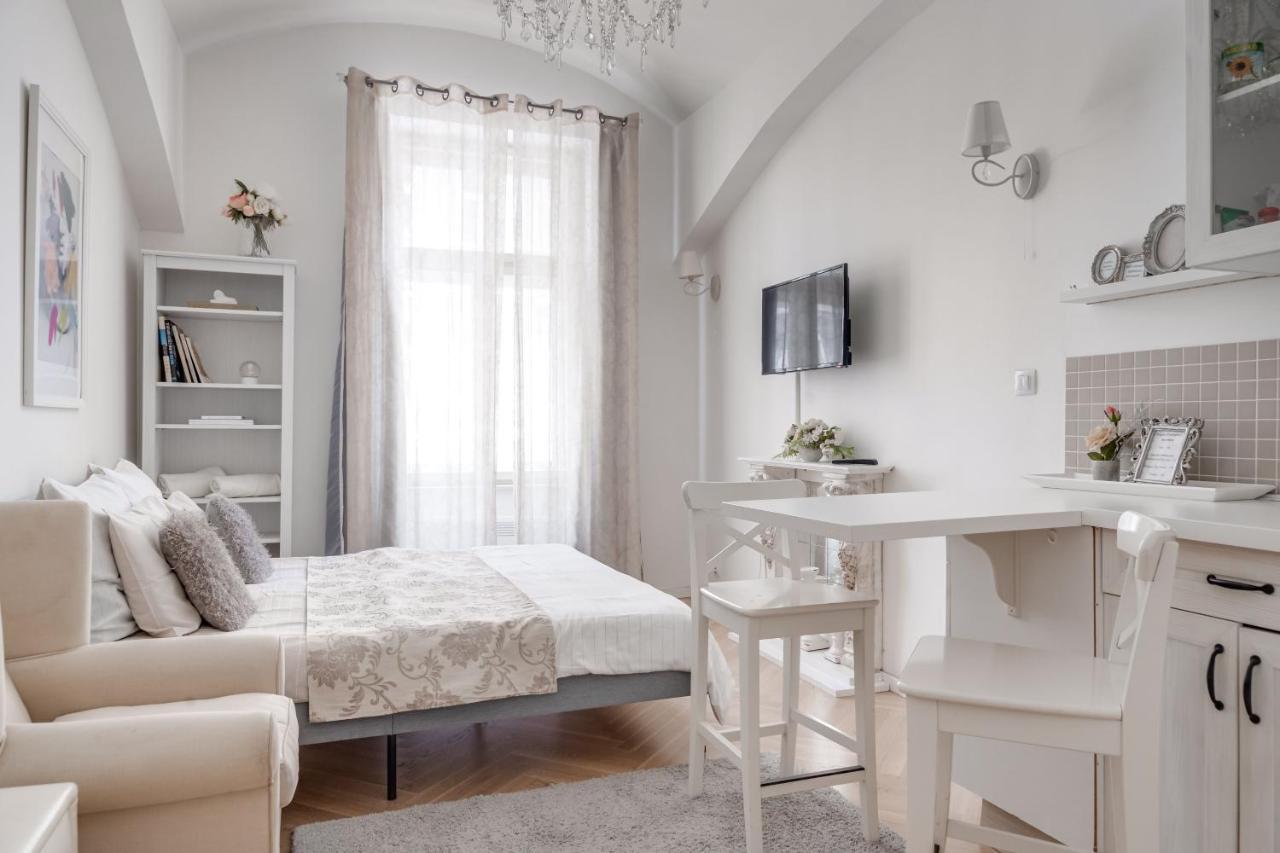Apartments With The Lions Prague Luaran gambar