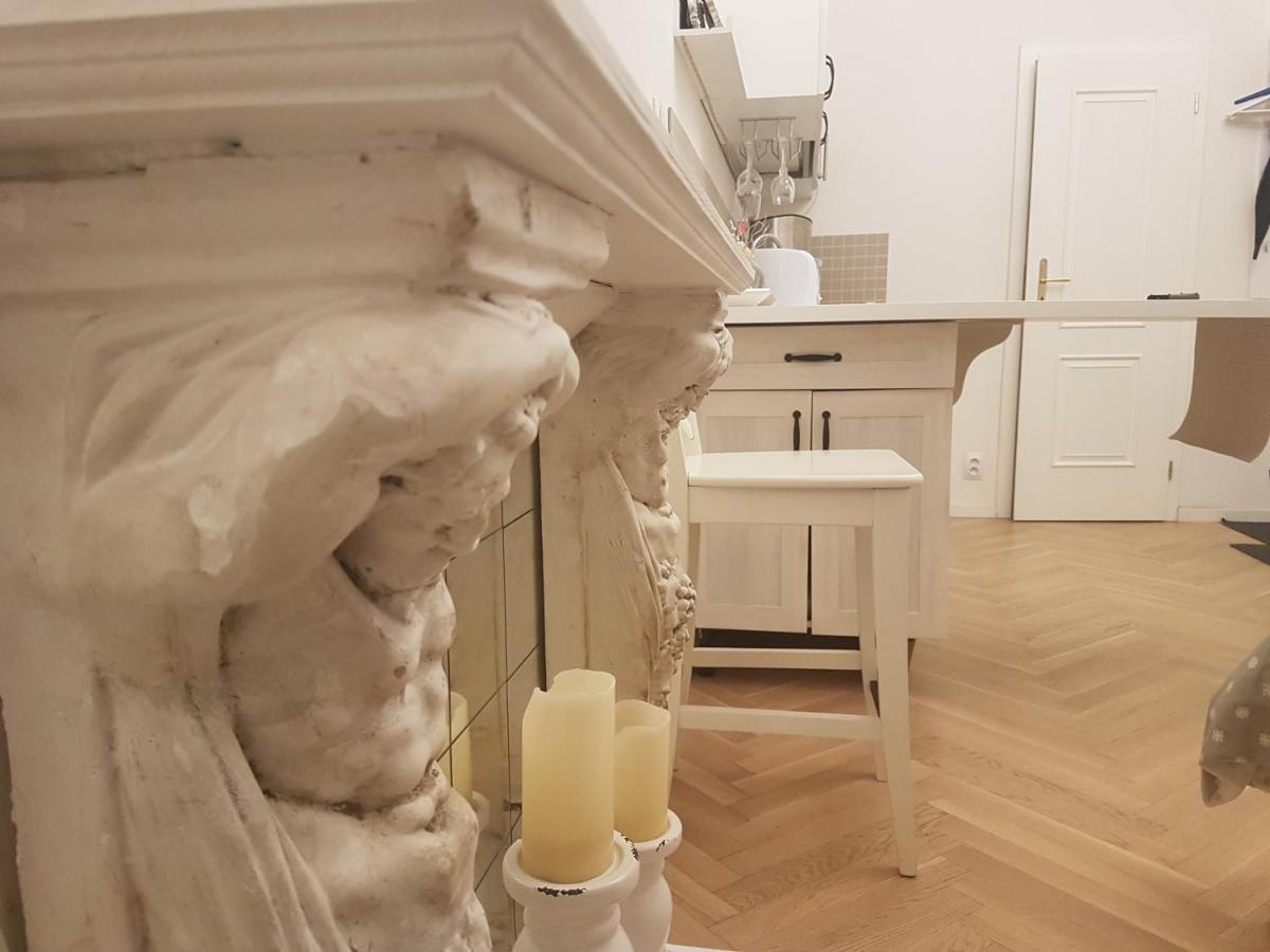 Apartments With The Lions Prague Luaran gambar
